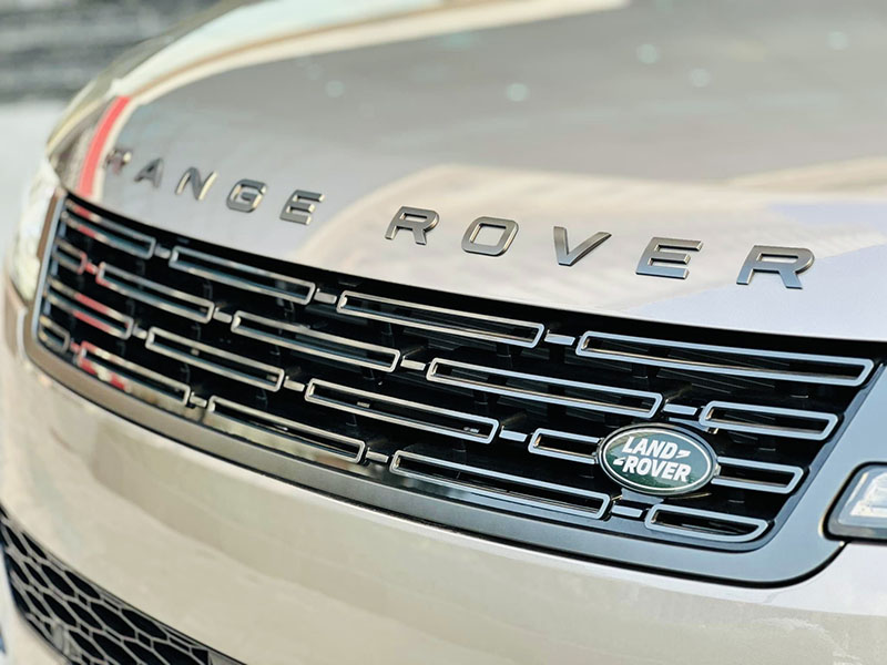 Đầu xe xe Range Rover Sport 2024